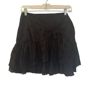 Le Gali Black Eyelet Mini Skirt sz S Women's Black Mini Skirt Ruffle Skirt